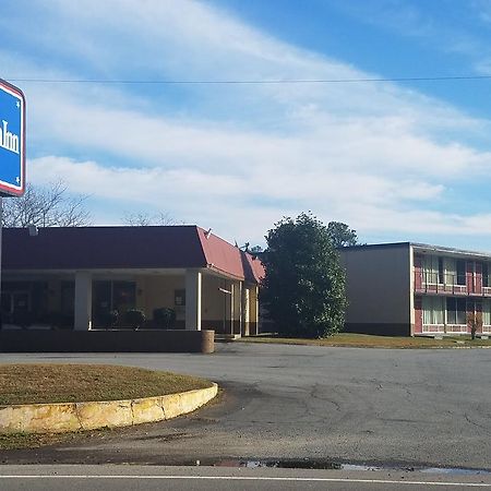 American Inn Skippers/Emporia Area Exterior photo