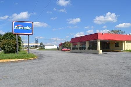 American Inn Skippers/Emporia Area Exterior photo