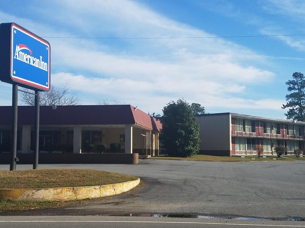 American Inn Skippers/Emporia Area Exterior photo